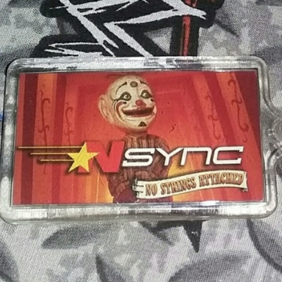 2000 Nsync Promo No Strings Attached Keychain 90s Key Chain - Picture 2 of 2